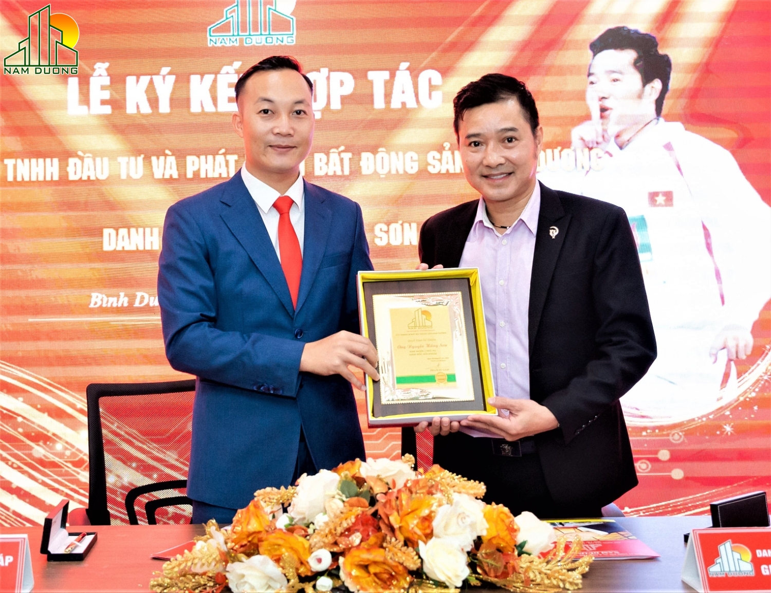 lễ ký kết hợp tác bổ nhiệm danh thủ Nguyễn Hồng Sơn làm giám đốc đối ngoại của công ty